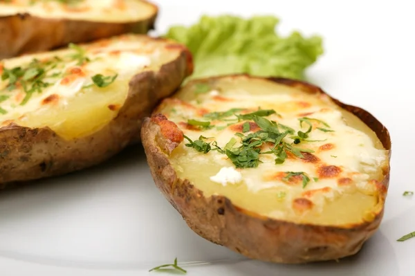 Gebakken aardappel met kaas — Stockfoto