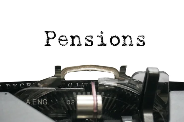 Pensioner på skrivmaskin — Stockfoto