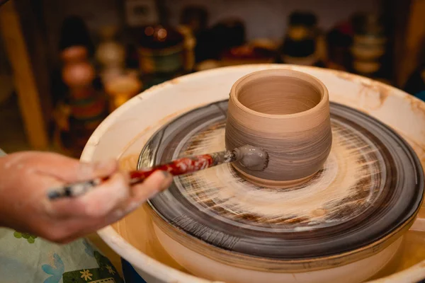 Potter Working Potters Wheel Clay Process Making Ceramic Tableware Pottery — Stock Photo, Image