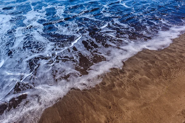 Onda na areia — Fotografia de Stock