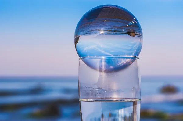 Bola de cristal transparente — Fotografia de Stock