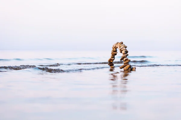 Арка в море — стоковое фото