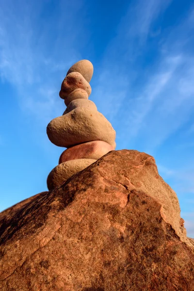 Zen rock cairn — Stockfoto