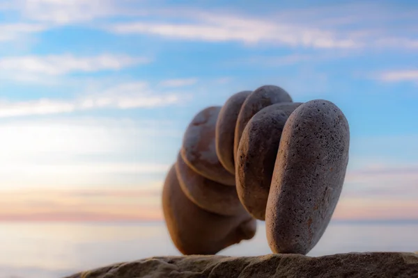 Stenar på havet bakgrund — Stockfoto