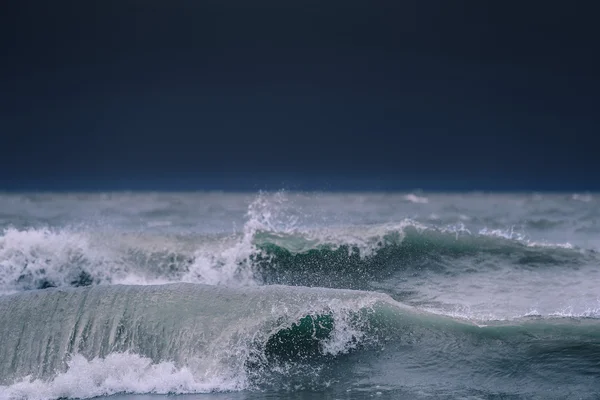Ondas oceânicas poderosas — Fotografia de Stock