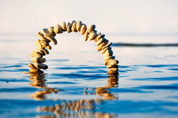 Arch in het water — Stockfoto