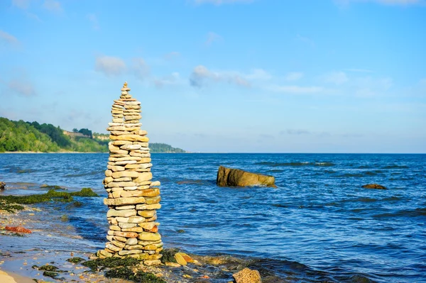 Pyramidala grupp av stenar — Stockfoto