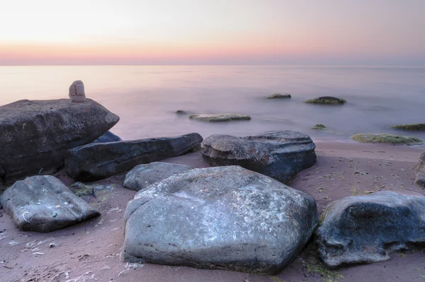 Coast with boulders — Stock Photo, Image