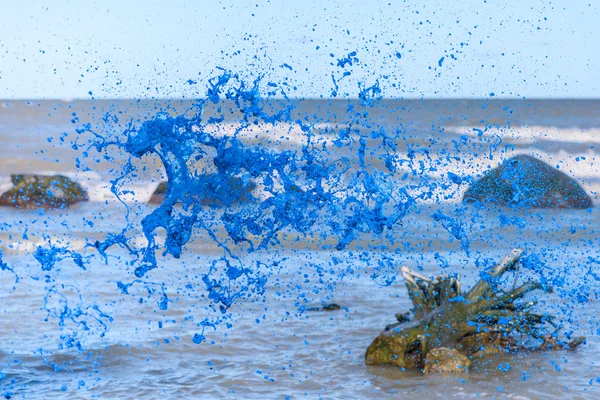 Blue water splash — Stock Photo, Image