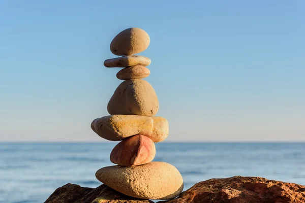 Perfect stack of pebbles — Stock Photo, Image