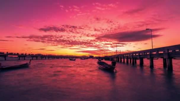 Barcos en el muelle Chalong — Vídeos de Stock