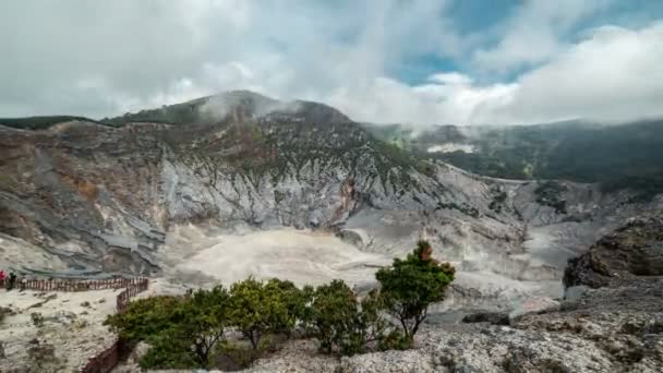 Krater van Tangkuban Perahu in de buurt van Jawa, Indonesia Bandung. 4 k Timelapse - Java, Indonesië, juni 2016. — Stockvideo