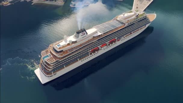 Top aerial view of the big cruise ship in Kotor, Montenegro — Wideo stockowe