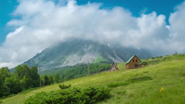 Swiss Alps mountains with clouds at summer time in Switzerland. Timelapse 4K. — Stock Video