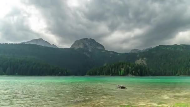 Paisaje natural con Lago de Montaña, Montenegro, Parque Nacional Durmitor. Timelapse 4K. — Vídeo de stock