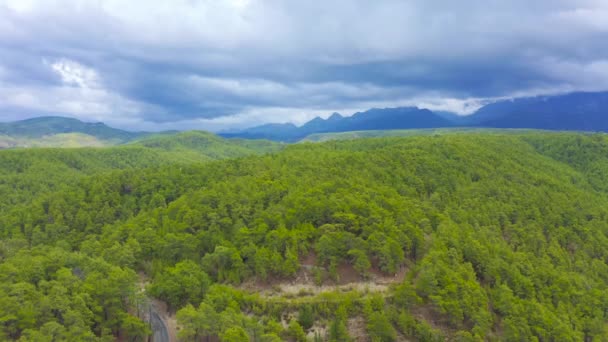 Горный ландшафт от национального парка Копрулу Каньон в Манавгате, Анталья, Турция. Вид с воздуха 4K. — стоковое видео