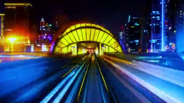 Blick vom Waggon der Dubai-U-Bahn — Stockvideo