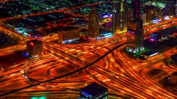 Nacht uitzicht op snelweg in Dubai — Stockvideo