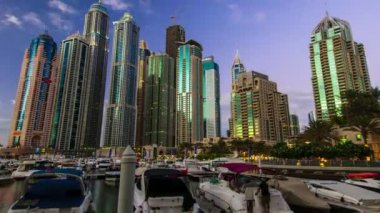 Dubai Yat Limanı gecede gün dönüşüyor