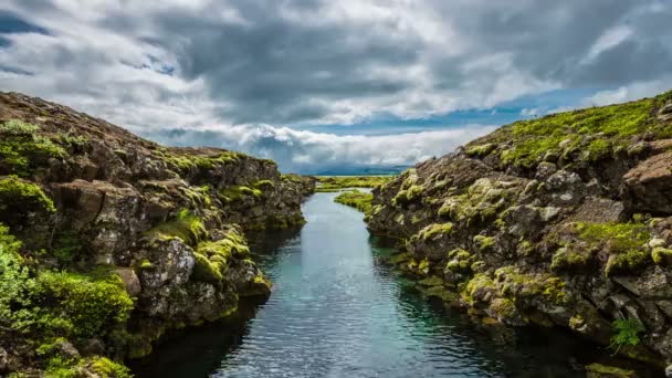 Penningagja Canyon med lavaformationer — Stockvideo