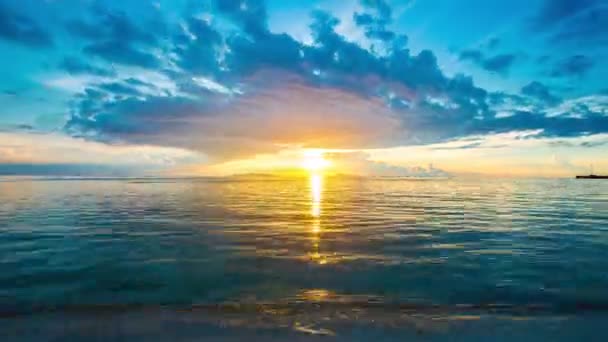 Hermosa puesta de sol en la playa de Nathon Town — Vídeo de stock