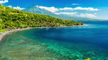 Güzel plaj koy Jemeluk Bay