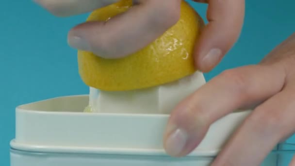 Citron, odšťavňování a mačkání zblízka