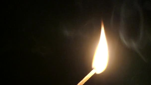 allumette d'éclairage de près en 4K 