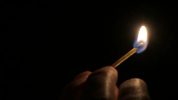 allumette d'éclairage de près en 4K 