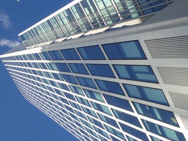 İş hayatı. Modern gökdelen