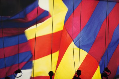 Katalonya ve Barcelona futbol kulübü renklerinin bayrağı.