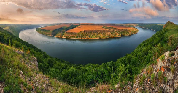 Прекрасний Весняний Пейзаж Сході Сонця Мальовничий Річковий Каньйон — стокове фото