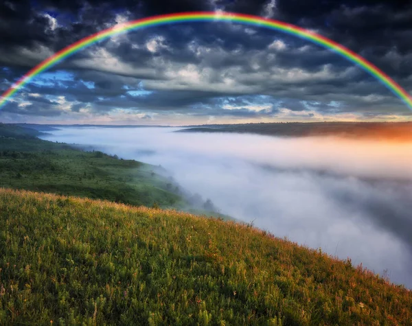 Vackert Landskap Med Regnbåge Himlen — Stockfoto