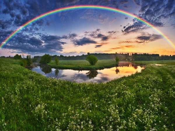 Paisaje Con Arco Iris Río Primavera Mañana Colorida — Foto de Stock