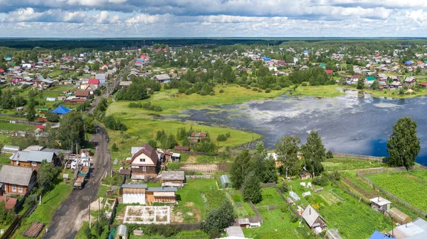 Rosyjska wioska z góry dron — Zdjęcie stockowe