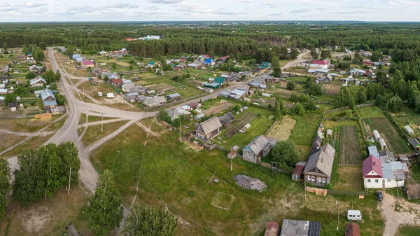 Rosyjska wioska z góry dron — Zdjęcie stockowe