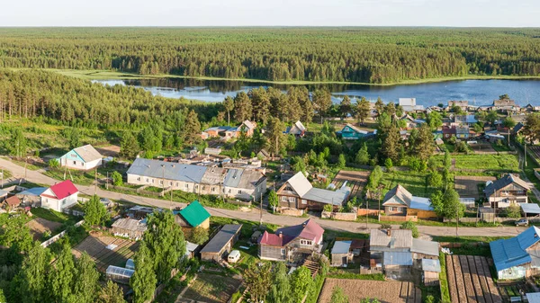 Russisch dorp van boven drone — Stockfoto