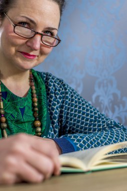 gözlük üzerinde seyir