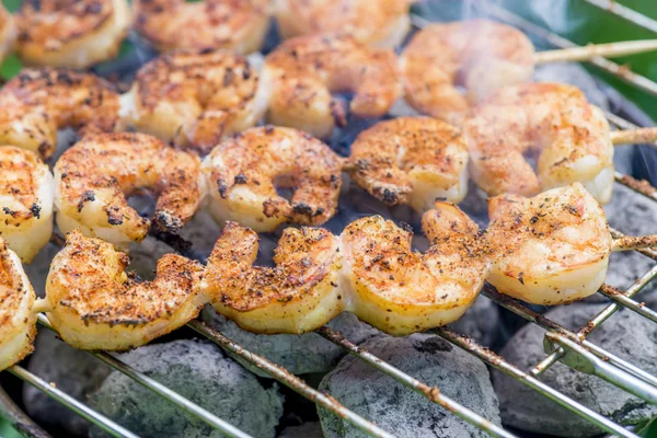 Gegrilde schrimps spiesjes — Stockfoto