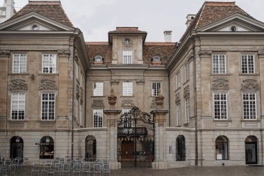 İsviçre, Zürih - Kasım 2020 - Lonca Binası Cephesi (Zunfthaus zur Meisen)