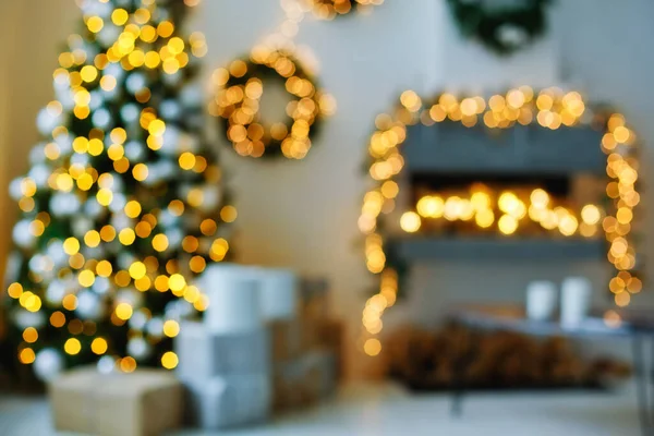 Uma Vista Desfocada Interior Elegante Uma Sala Natal Quarto Brilhante — Fotografia de Stock