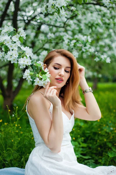 Beautiful Young Red Haired Woman Enjoys Life Spring Blooming Garden — Stock Photo, Image