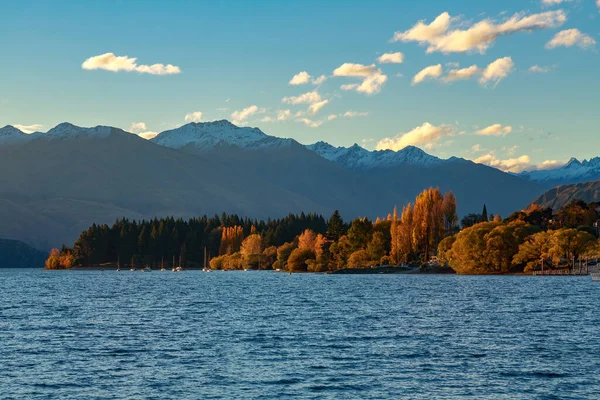 Озеро Ванака Нова Зеландія Восени Оточене Горами Південних Альп Останні — стокове фото