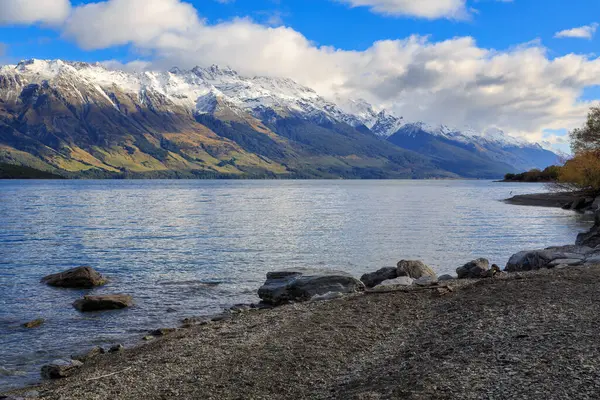 Une Plage Galets Sur Rive Lac Wakatipu Dans Île Sud — Photo