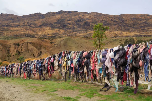 Der Bra Fence Eine Ungewöhnliche Touristenattraktion Neuseeländischen Cardrona Hunderte Von — Stockfoto