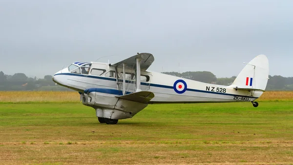 Havilland 89A Dragon Rapide Brytyjski Dwupłatowiec Lat Zbliża Się Lądowania — Zdjęcie stockowe