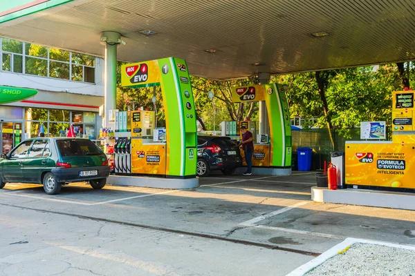 Romanya Nın Bükreş Kentindeki Mol Benzin Istasyonu 2020 — Stok fotoğraf