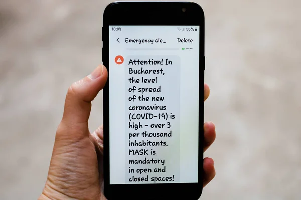 Notfall Alarm Auf Dem Smartphone Behörden Verkünden Alarmzustand Mit Maßnahmen — Stockfoto