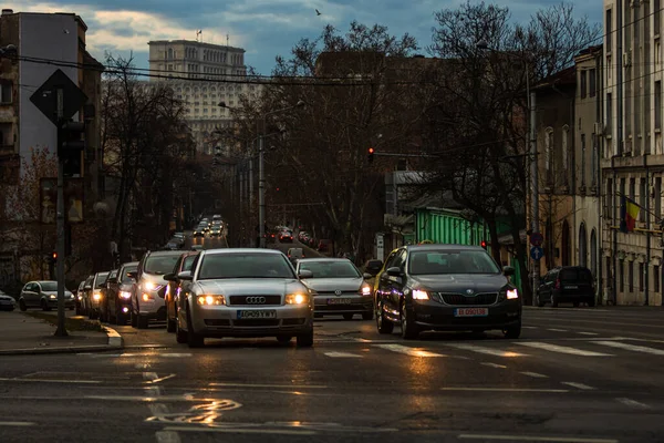 Ruch Samochodowy Godzinach Szczytu Centrum Miasta Zanieczyszczenie Samochodów Korki Godzinach — Zdjęcie stockowe