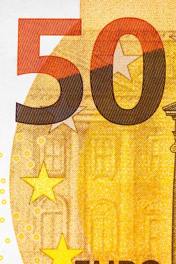 Avro banknotlarının detaylarına özen göster. Para banknotlarının makro detaylarını kapat, 50 Euro izole edilmiş. Dünya para kavramı, enflasyon ve ekonomi kavramı